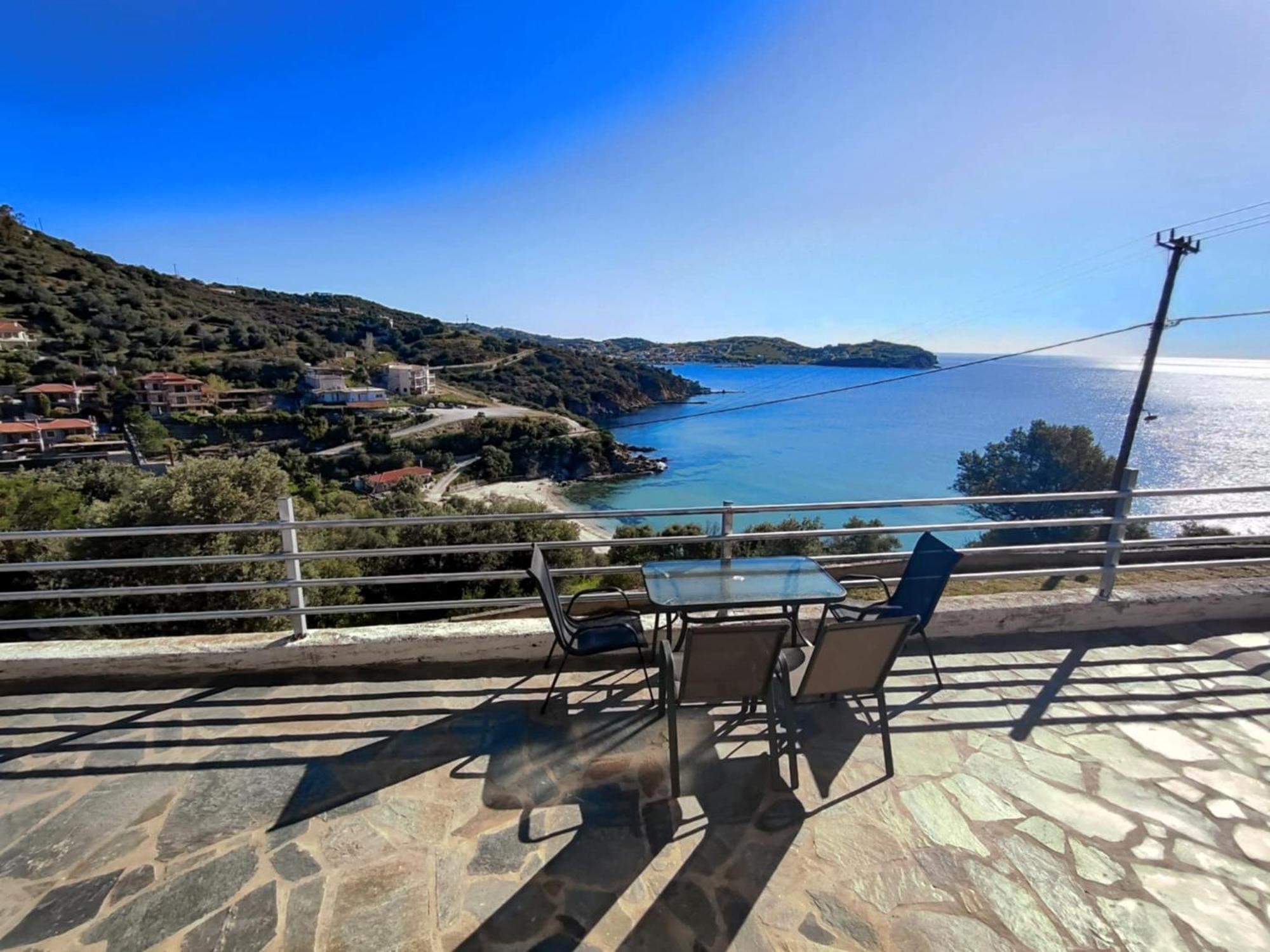 Aegean Beachfront Petriaí Eksteriør bilde